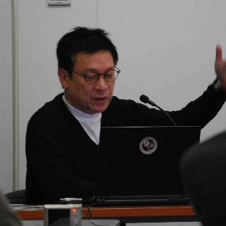 與設(shè)計(jì)大師梁志天，鄭曙旸合影（拍攝于10年4月